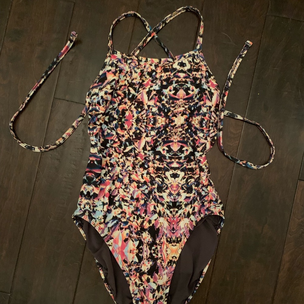 Jolyn onsie perf condition